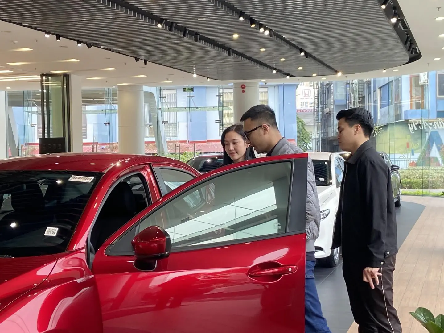 THACO AUTO BẮC NINH TẤP NẬP KHÁCH HÀNG TRONG NHỮNG NGÀY ĐẦU XUÂN ẤT TỴ 2025!